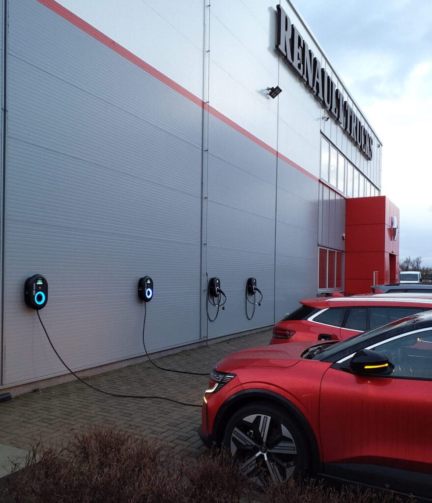 Naše realizace nabíjení elektromobilů u společnosti Renault Trucks